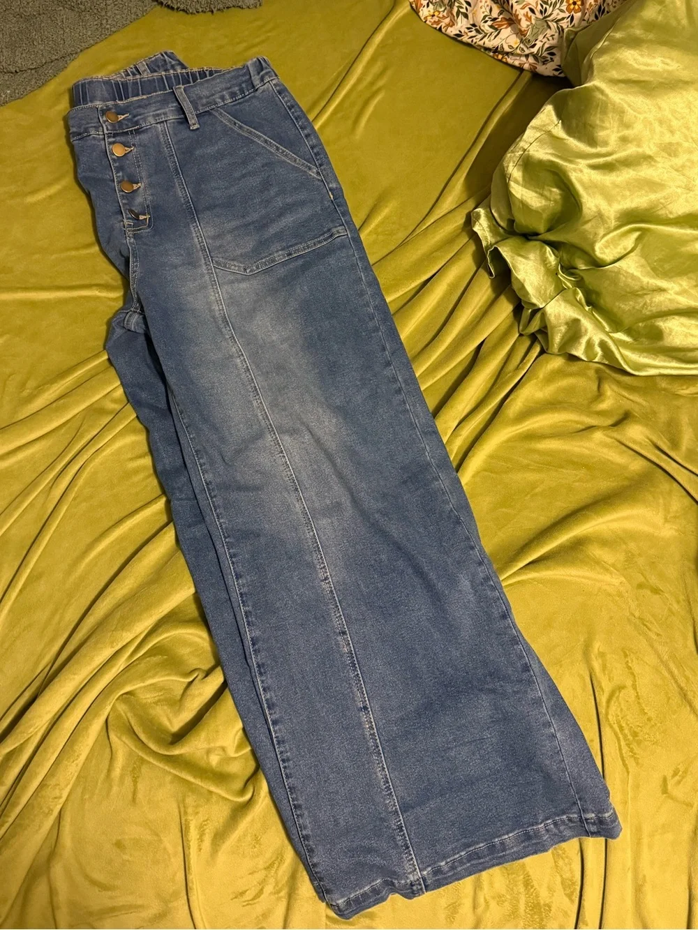 High-Rise Wide-Leg Button-Fly Jeans in Blue - Picture 3 of 6